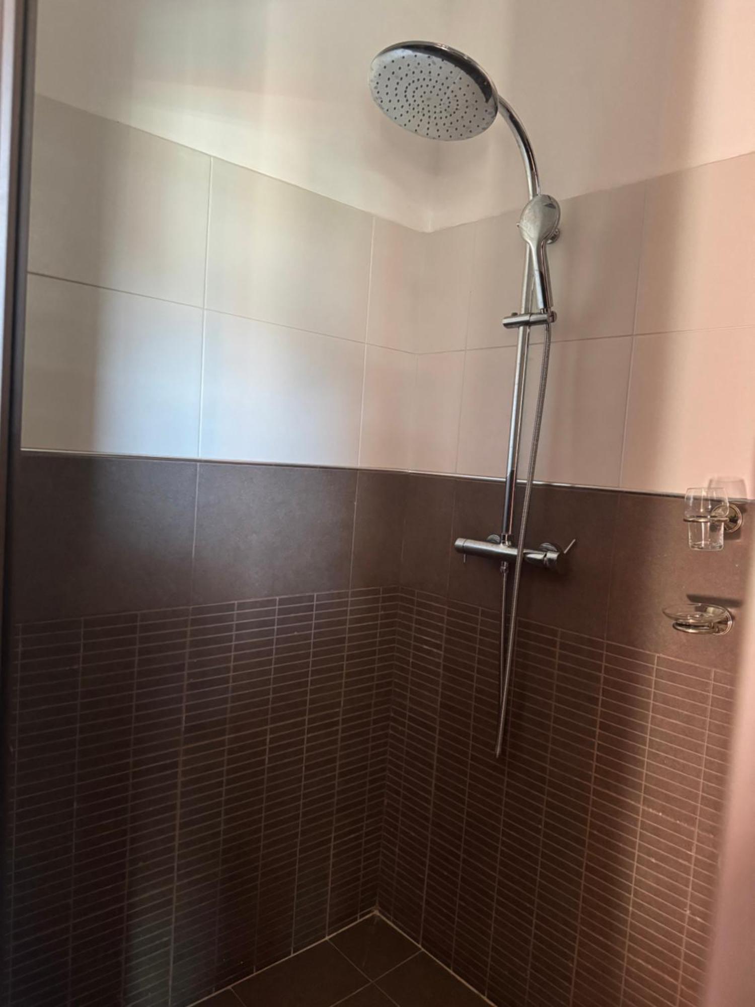 أنتاناناريفو Villa Aquarium المظهر الخارجي الصورة